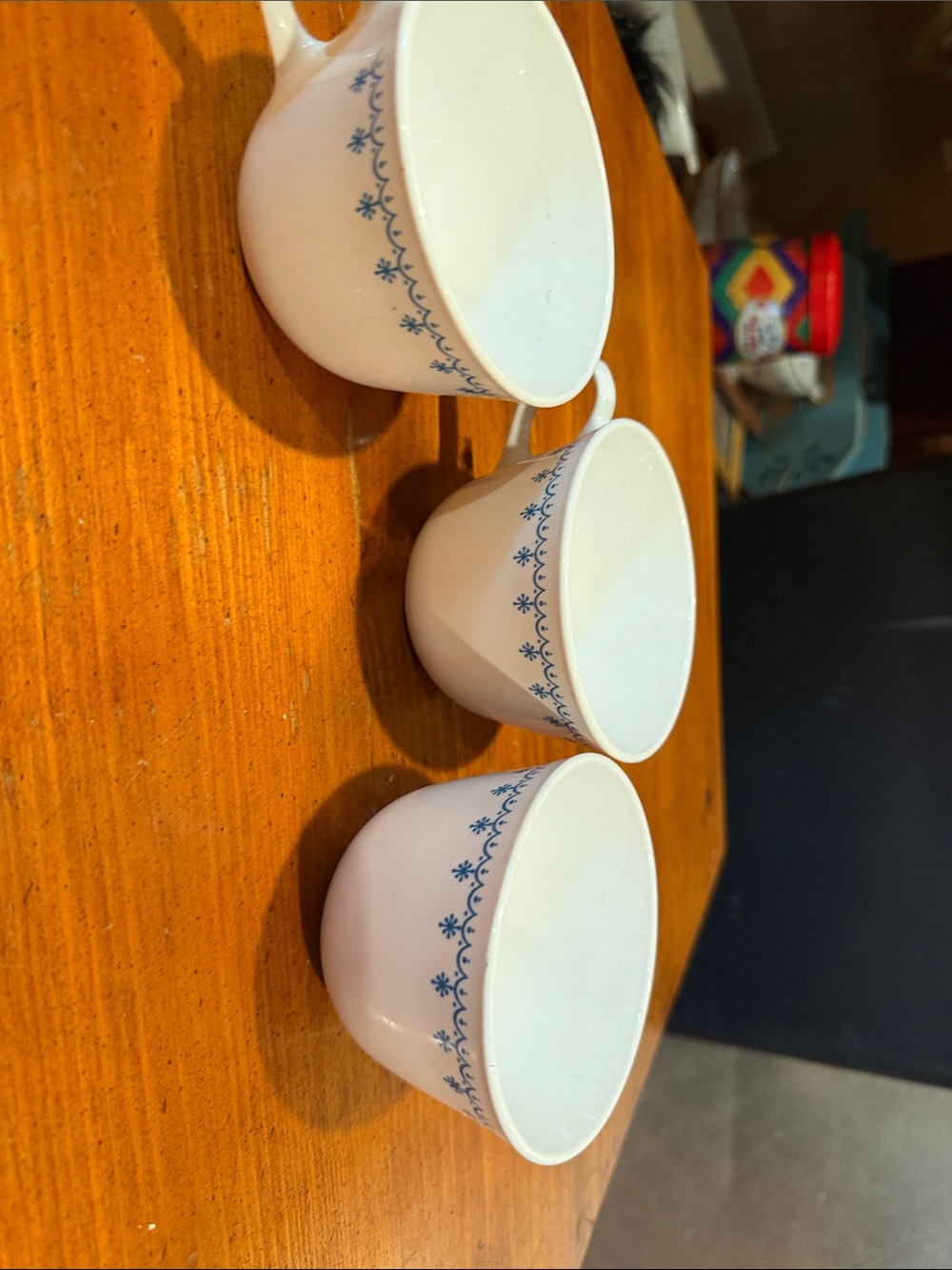 3 Corelle Snow Flake Pattern Tea/coffee Cups